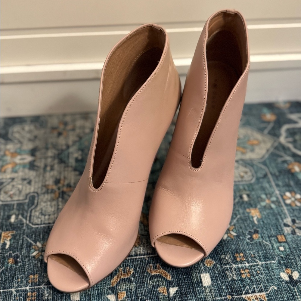 Halogen Katrina Bootie / Peep-Toe Blush Ankle Boots